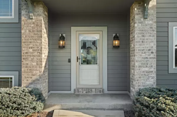 Menomonee Falls, WI 53051,N63W13412 Hummingbird WAY