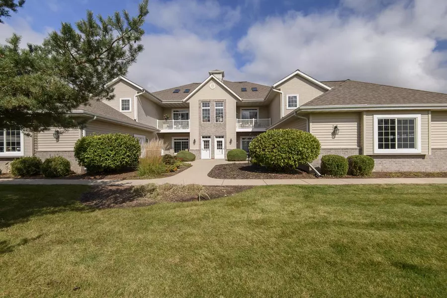 1617 Grey Fox TRAIL #C, Mukwonago, WI 53149