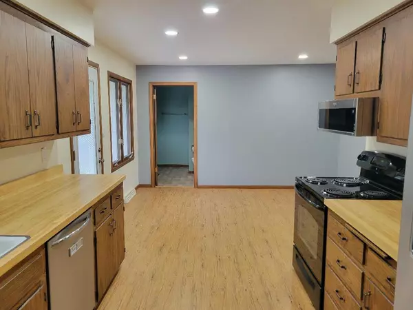 Cascade, WI 53011,612 Lake STREET