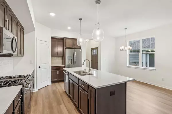 Jackson, WI 53037,W204N17665 Laurel PLACE #601