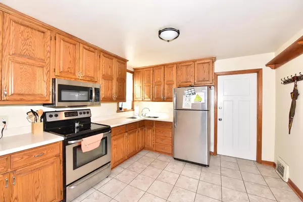 Milwaukee, WI 53214,437 S 71st STREET #A