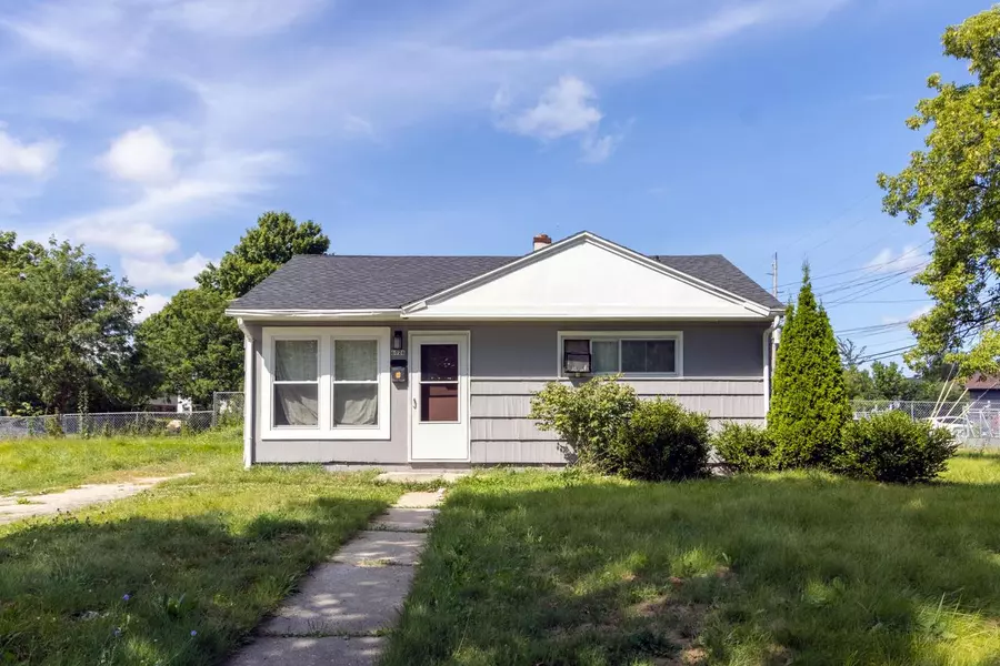 6026 W Carmen AVENUE, Milwaukee, WI 53218