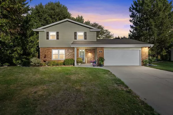 W169N10528 Pheasant Run, Germantown, WI 53022