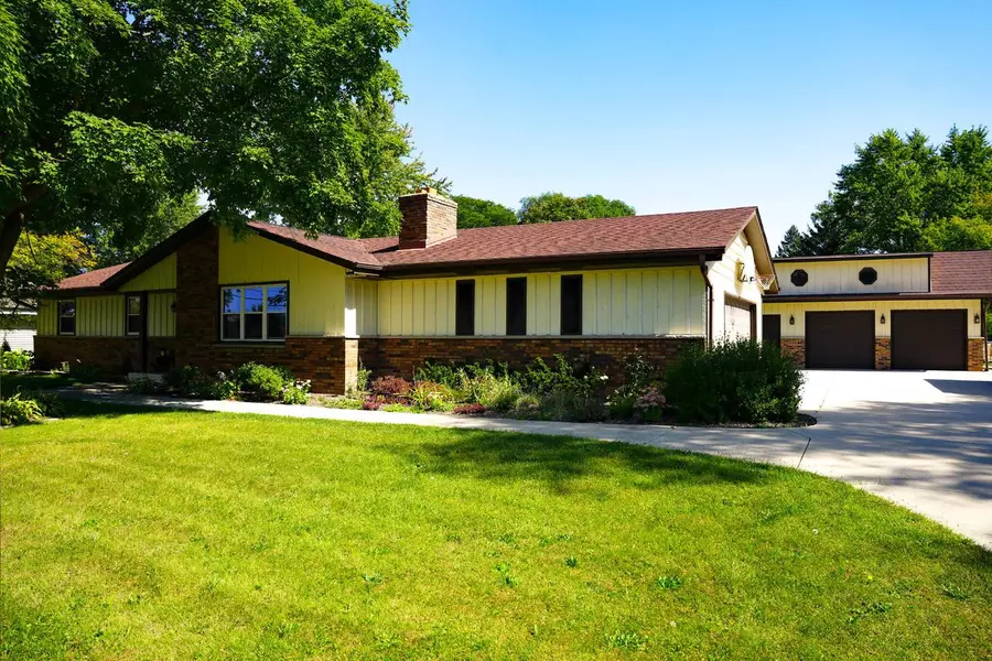 7140 S 51st STREET, Franklin, WI 53132