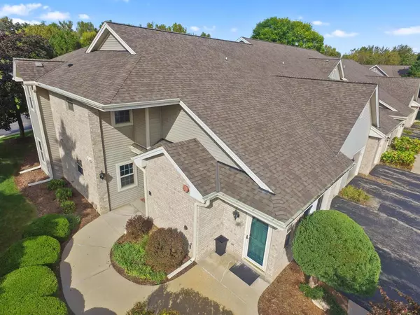 Brookfield, WI 53045,18740 Emerald CIRCLE #E