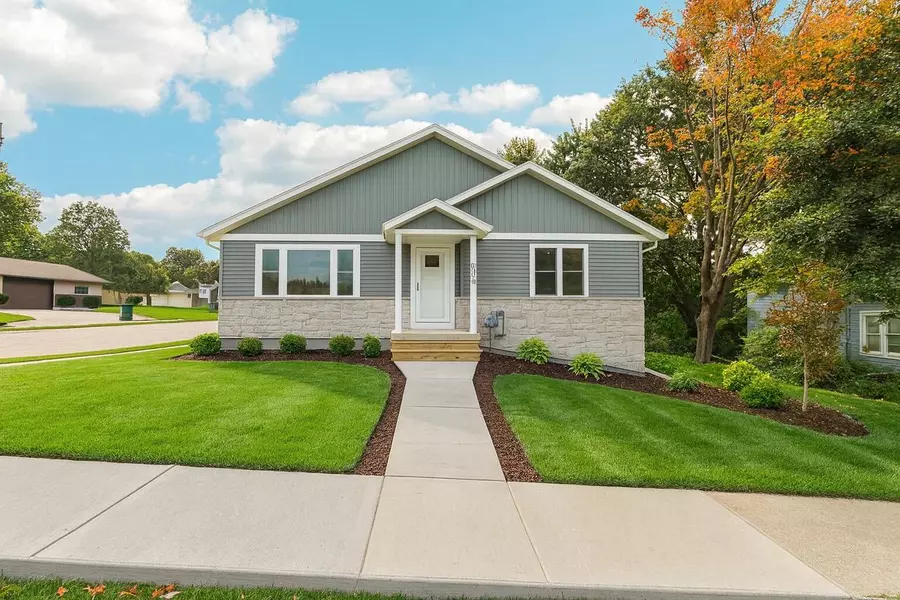 903 Main STREET, Lomira, WI 53048