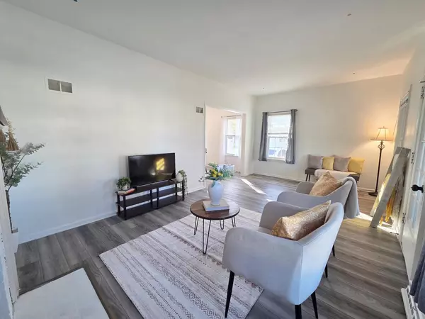 Belgium, WI 53004,110 Maple STREET