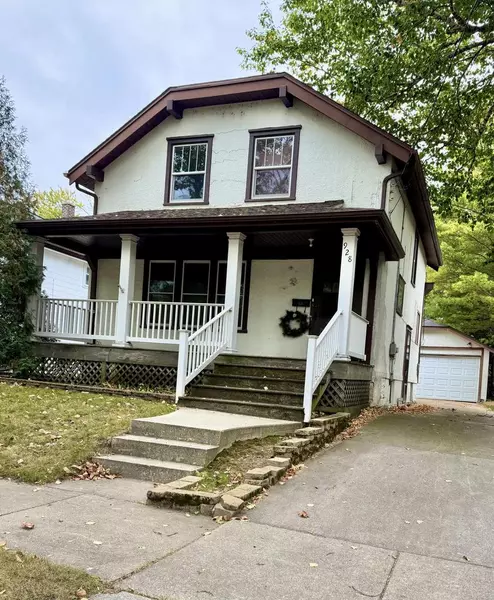 928 N 16th STREET, Manitowoc, WI 54220