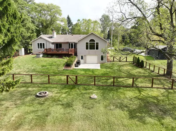 541 N Green Bay ROAD, Cedarburg, WI 53012