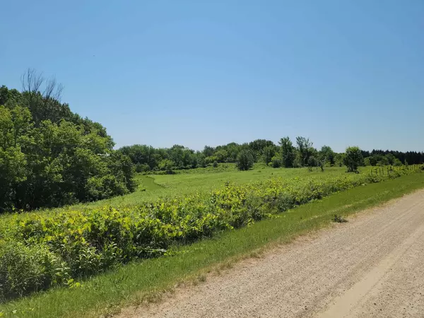 S6830 Geesa Road, De Soto, WI 54624