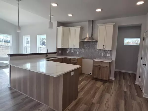 Slinger, WI 53086,2491 Boulder DRIVE