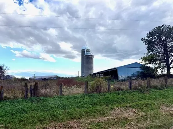 Caledonia, MN 55921,14327 County 1