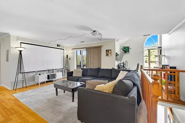 Pewaukee, WI 53072,1343 Meadowcreek DRIVE #B