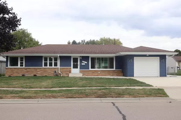2711 Hyacinth AVENUE, Janesville, WI 53545