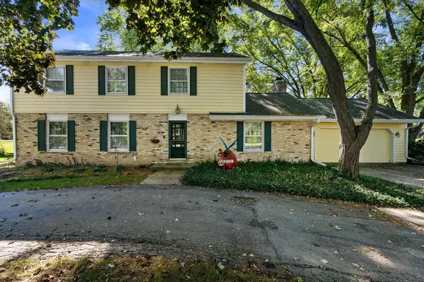 Mequon, WI 53097,8021 W Evergreen ROAD