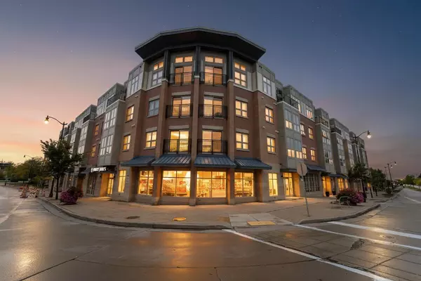 Racine, WI 53403,141 Main STREET #420