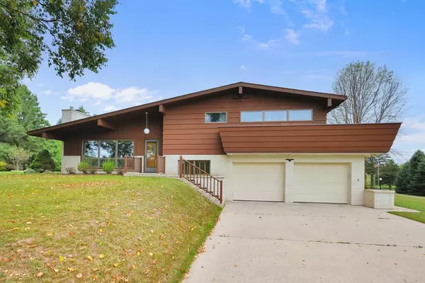 Manitowoc, WI 54220,2315 Berringer ROAD