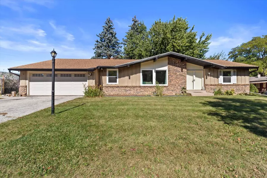 2826 W Green Tree ROAD, Glendale, WI 53209
