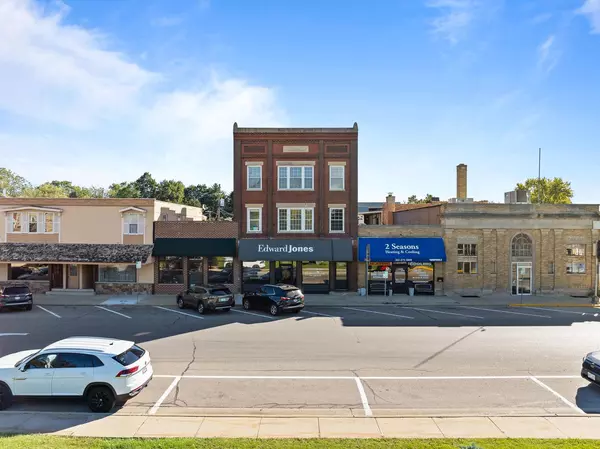 106 N Main STREET, Walworth, WI 53184