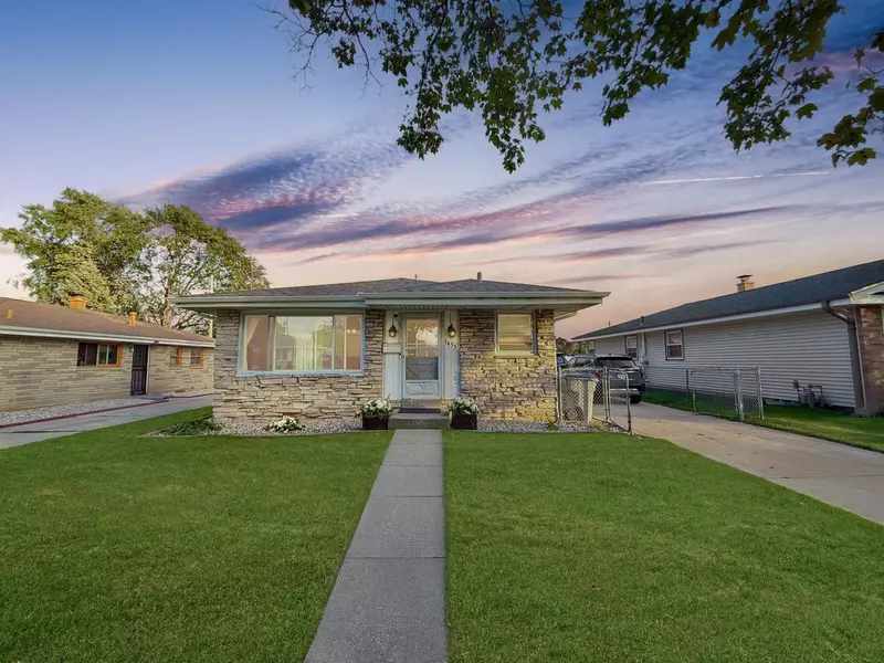 1453 W Barnard AVENUE, Milwaukee, WI 53221