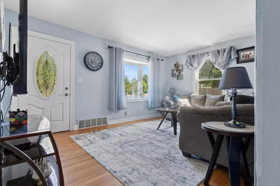 1747 S 92nd STREET, West Allis, WI 53214