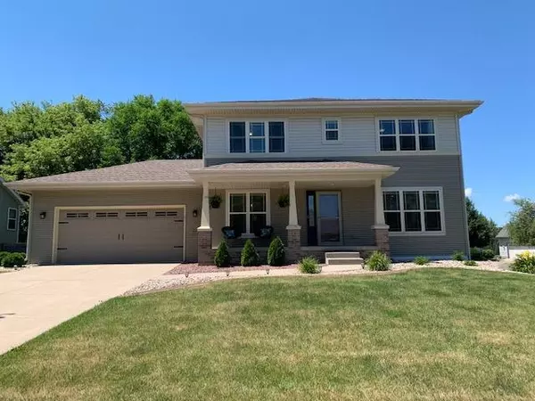 692 Featherwood Pass, Sun Prairie, WI 53590