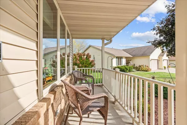 122 Lexington COURT, Sheboygan Falls, WI 53085