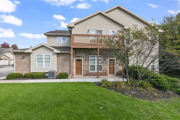 17871 W Radam DRIVE, New Berlin, WI 53146