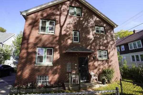 112 E Townsend STREET #114, Milwaukee, WI 53212