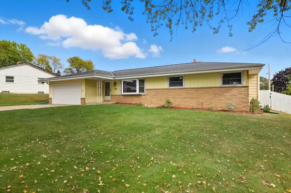 Milwaukee, WI 53209,7416 N 42nd STREET