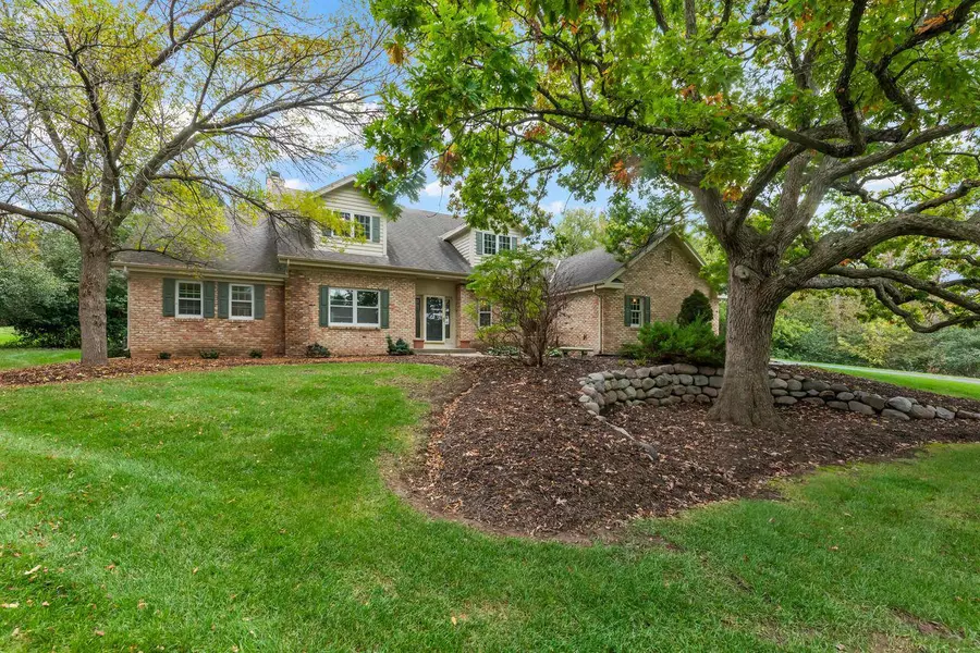 W312N4890 Chapel Ridge ROAD, Hartland, WI 53029