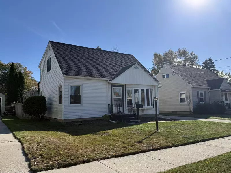 1317 S 20th STREET, Manitowoc, WI 54220