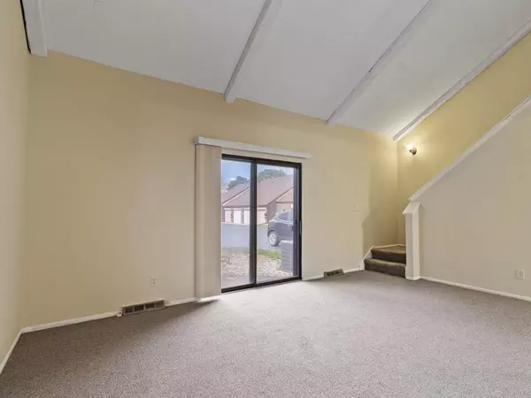 4129 W College AVENUE, Franklin, WI 53132