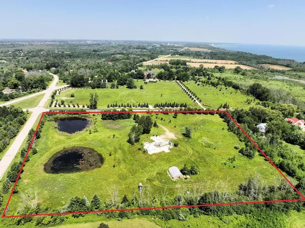 Grafton, WI 53024,585 HIGH BLUFF DRIVE