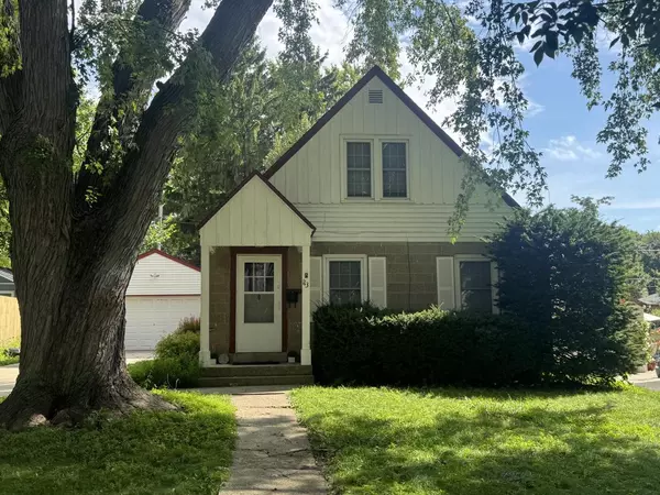 113 Coolidge AVENUE, Waukesha, WI 53186