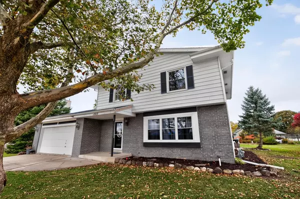 8416 W Forest Hill AVENUE, Franklin, WI 53132