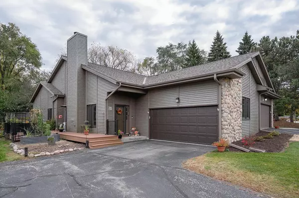 W131N8112 Country Terrace LANE, Menomonee Falls, WI 53051