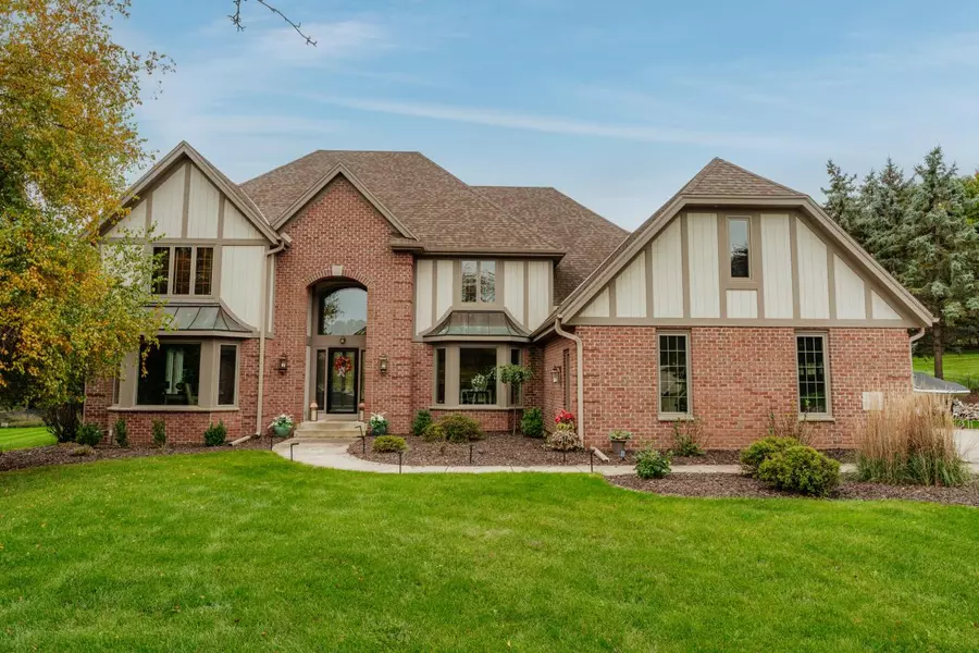 N30W30257 Great Hill COURT, Pewaukee, WI 53072