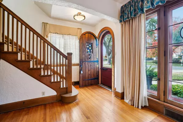 Racine, WI 53402,517 Melvin AVENUE