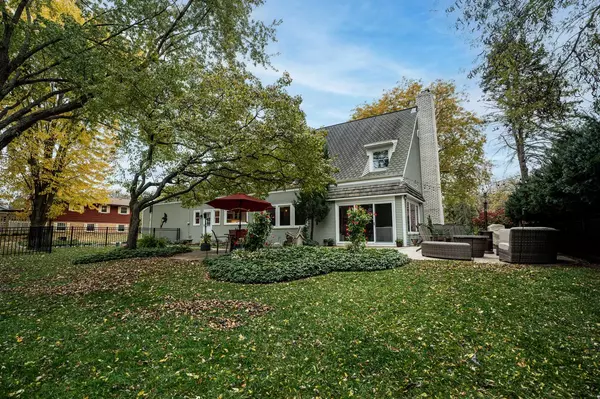 Mequon, WI 53092,2412 W Chestnut ROAD