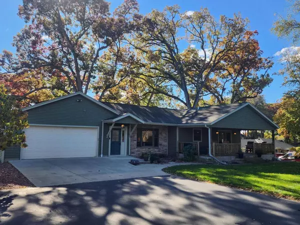 2408 S Teut ROAD, Burlington, WI 53105