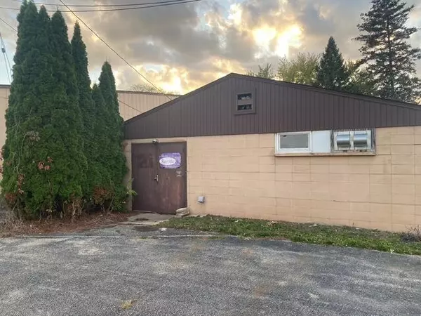 38 E Rockwell AVENUE, Fort Atkinson, WI 53538