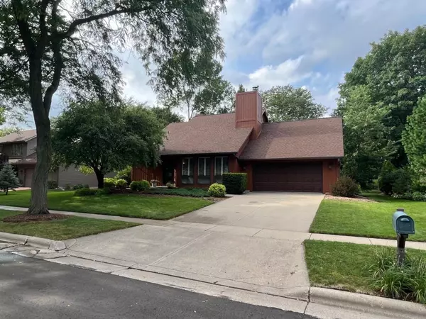 7502 Voss Pky, Middleton, WI 53562