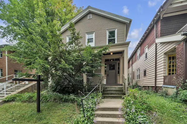 Milwaukee, WI 53211,2920 N Bartlett AVENUE