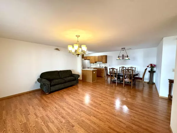 Kenosha, WI 53140,1508 24th AVENUE #17