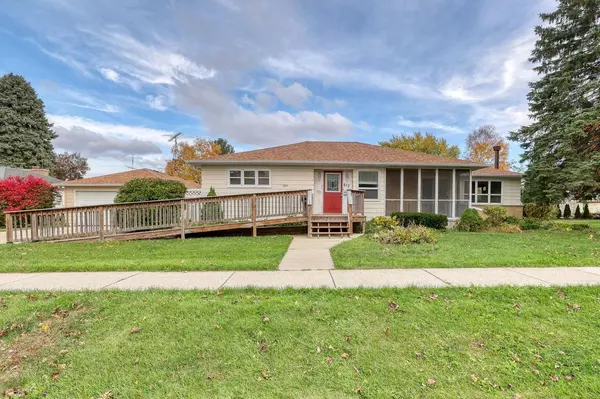 613 N Washington STREET, Elkhorn, WI 53121