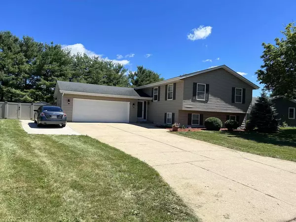 1532 Ontario Dr, Janesville, WI 53545