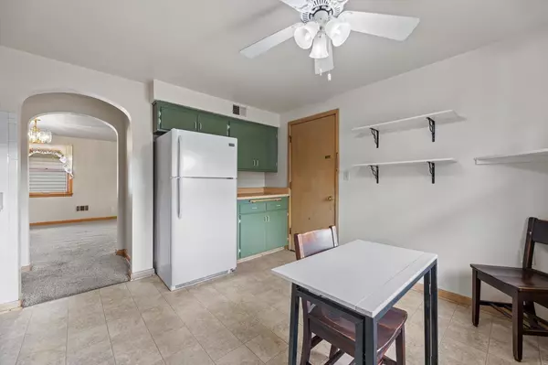 Milwaukee, WI 53219,2061 S 67th PLACE