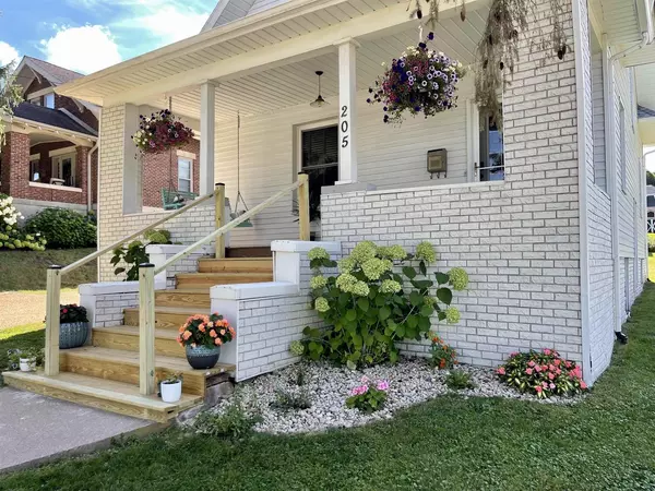 Mineral Point, WI 53565,205 S Iowa St