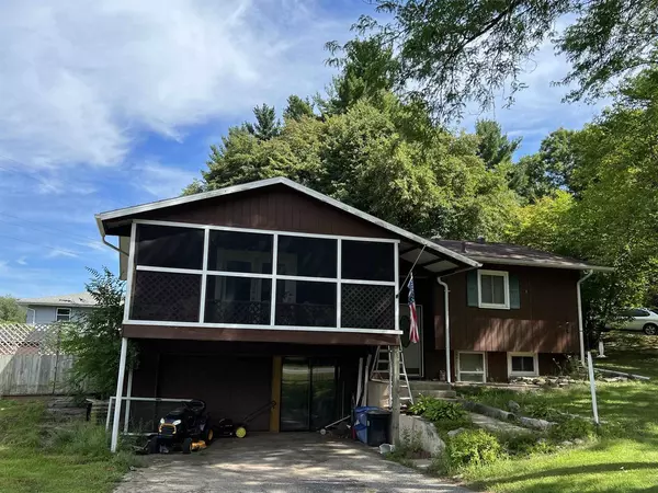 E11018 Terrytown Rd, Baraboo, WI 53913